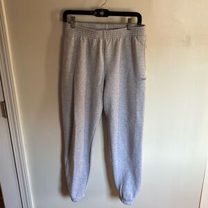 Aritzia TNA Sweatfleece “cozy fleece” Perfect Fit. Medium